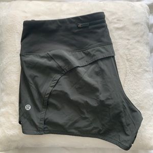 LULULEMON SPEED UP 4” SHORTS